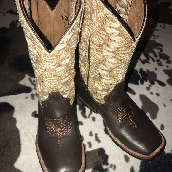 Kids Ferrini Gold Boots - Picture 1 of 5